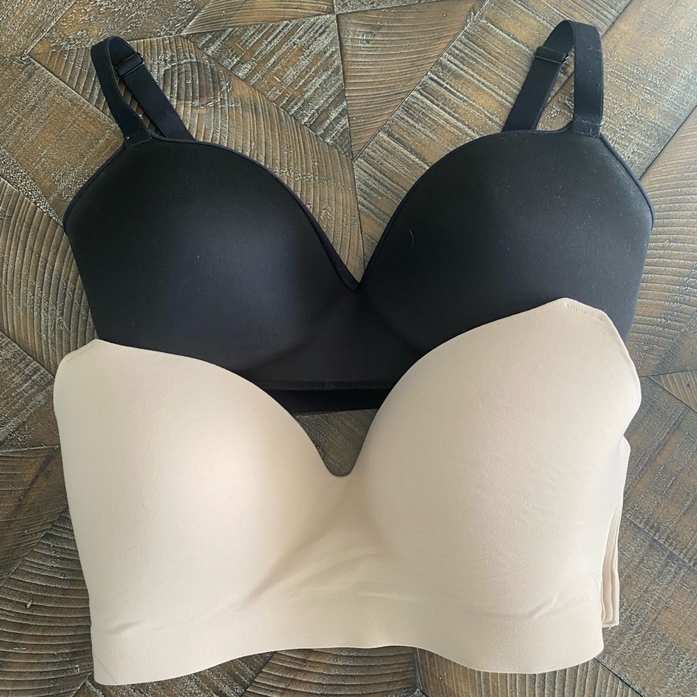 Set of 2 Soma Black and Cream T-Shirt Bras with Molded Cups, size 34DD